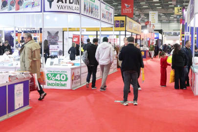 42'nci TÜYAP Kitap Fuarı'na yoğun ilgi