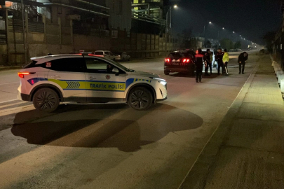 Polisten kaçarken ekip otosuna çarpan ehliyetsiz sürücüye 95 bin lira ceza