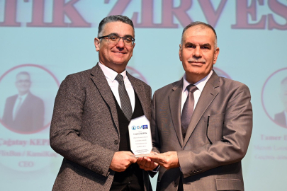 “Kâmil Koç’un hikâyesi, Türkiye’nin yolculuğunun hikâyesidir”