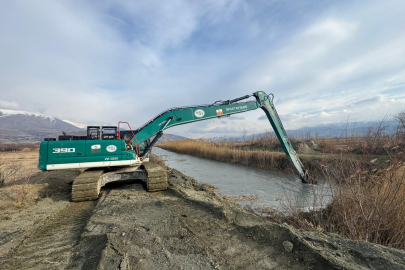 O köyde hummalı çalışma! 2 kilometrelik hat temizlendi