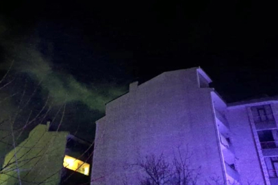 Van'da apartmanda yangın; 15 kişi dumandan etkilendi