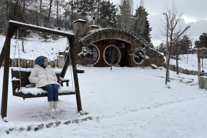 Hobbit Evleri beyaza büründü: Masalsı görüntüler!