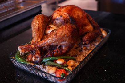 Yılbaşı sofralarında 'gıda güvenliği' uyarısı: Hindi tam pişmeden tüketilmemeli