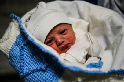 Adana'da yılın ilk bebeği 'Poyraz' oldu