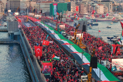 İstanbul'da tarihi gün: 520 bin kişi Filistin için Galata Köprüsü'ne aktı