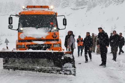 Doğu Karadeniz teslim: 1330 yol kapandı, 6 ilde okul yok