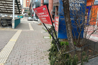 Bursa'da Lodos Alarmı: Hız 75 Kilometreye Çıkacak, Tabelalar Havada Uçuştu