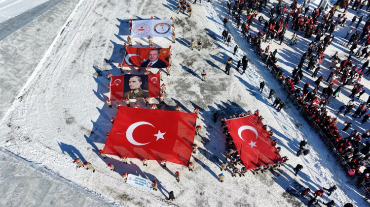 Sarıkamış'ta Vefa Seli: 5,5 Kilometrelik 