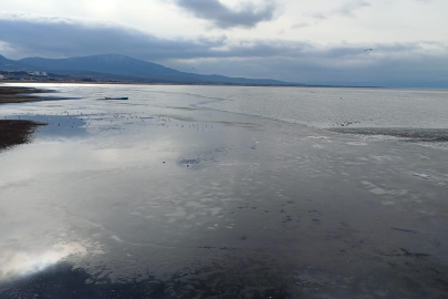 Balıkçılar Kontak Kapattı, Turistler İzlemekle Yetindi: Beyşehir Gölü’nde Zorlu Kış