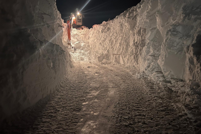 Şırnak’ta Çığ Felaketi: Kar Kütleleri İş Makinelerinin Boyunu Aştı