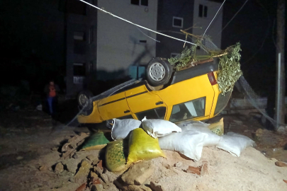 Türkiye’yi Sarsan Hortum: Evler, Seralar ve Araçlar Zarara Uğradı