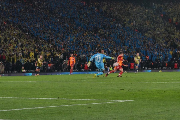 Galatasaray - Fenerbahçe Süper kupa finalinin kazananı Fenerbahçe oldu- 0-2