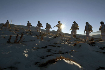MSB'den Gururlandıran Paylaşım: 5. Hudut Tugayı Zorlu Şartlara Meydan Okuyor
