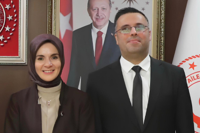 Görme Engelli Dr. Çetin, Bakan’ın Danışmanı Oldu