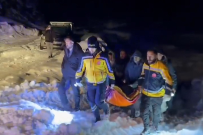 Şırnak’ta 4 Saatlik Yaşam Mücadelesi: Kardan Kapanan Köye Paletli Kurtarma