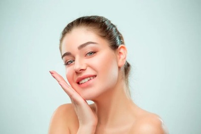 Hibiscus Nedir, Ne İşe Yarar? Cilt, Bağışıklık ve Kalp Sağlığına Etkileri