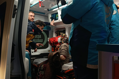 Kar Altındaki Köylere UMKE Ulaştı: 3 Hastaya Hayat Desteği