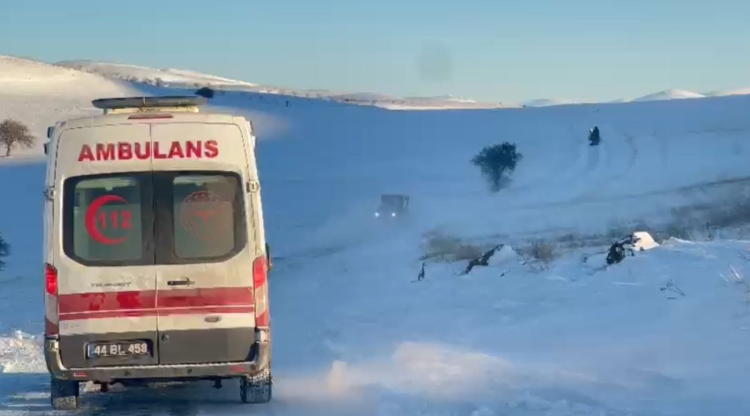 Malatya'da Kar 1.5 Metre: Kapalı Yollarda 'Can' Pazarı