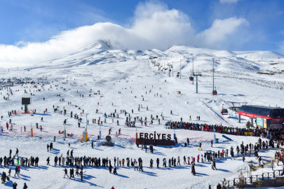 Başkan Büyükkılıç Tarih Verdi: "Kayak Keyfi 15 Nisan'a Kadar Sürecek"