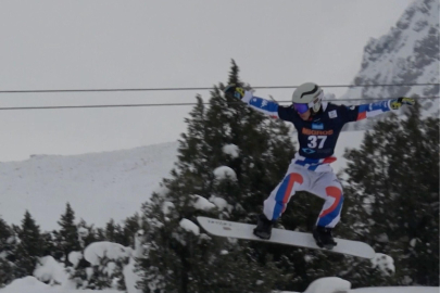 Ergan Dağı Avrupa’nın Zirvesine Çıktı: Snowboard Cross Başladı