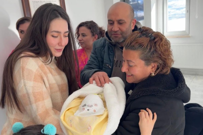 Bir Model Değil, Bir Umut: 100’üncü Bebek Aileyle Nasıl Buluştu?