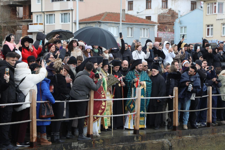 Bursa’nın tarihi dokusuyla büyüleyen ilçesi Mudanya, bu hafta sonu farklı bir inancın en önemli ritüellerinden birine ev sahipliği yaptı.