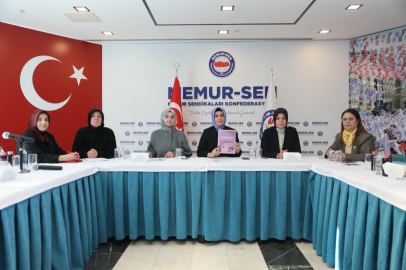 15 Bin Kadın Eğitimci Haykırdı: "Ya Kariyer Ya Çocuk" Kıskacına Son Verin!