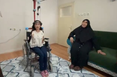 Elleri Yok Ama 'Kader'ine Razı Gelmedi: Ayaklarıyla Hayata Tutunan Kızın Yardım Çığlığı!