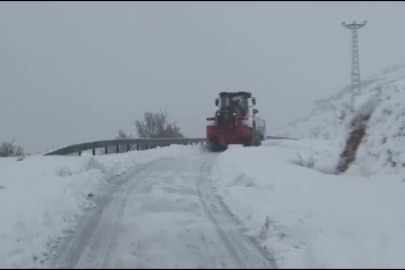 Mutluluğa 'Beyaz' Engel Tanımadılar: Şehit Kızı İçin Kardan Yollar Açıldı!