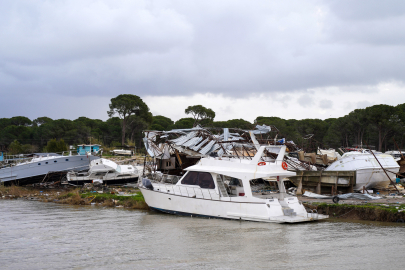 Çiftçinin Emeği, Balıkçının Teknesi Havada Uçuştu: Gece Yarısı Gelen Felaket
