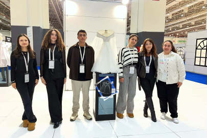 Moda Devlerinin Arasında Bir Lise: Ödemişli Gençler İzmir’e Damga Vurdu