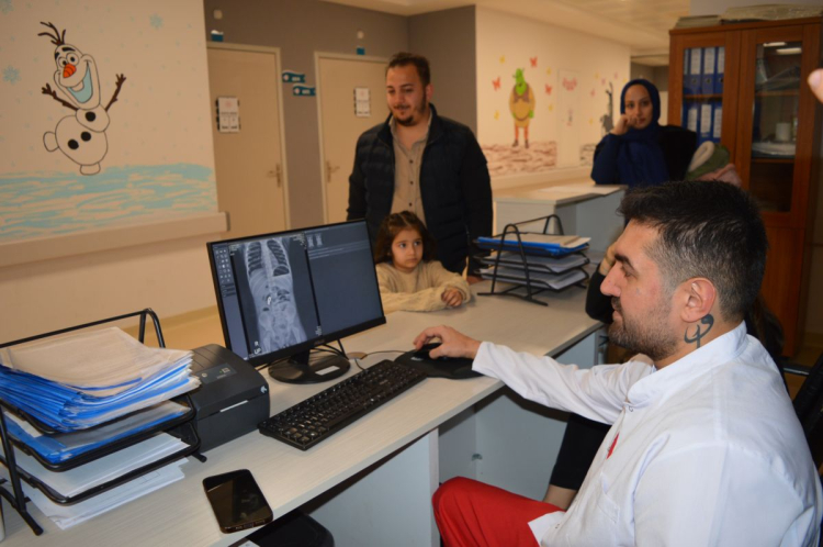 Anne Babalar Bu Oyuncağı Eve Sokmayın: Eda'nın Bağırsaklarını Delik Deşik Etti!