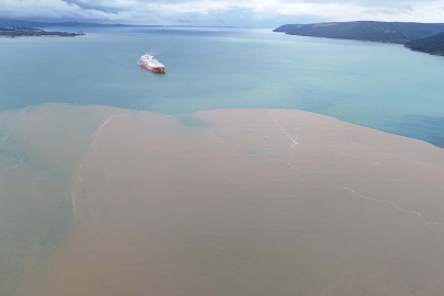 Çanakkale Boğazı İkiye Bölündü: Bir Taraf Mavi, Bir Taraf Kahverengi!
