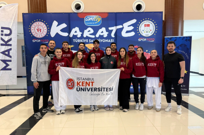 53 üniversiteyi geride bıraktılar: Karate takımı şampiyonadan 3 kupayla döndü
