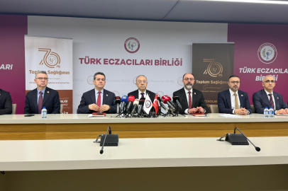 Eczacılıkta büyük kriz kapıda: 31 bin eczane var, 25 bin yeni mezun geliyor!