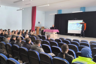 AFAD Sahaya İndi: Kemah ve Üzümlü’de Muhtarlara Kritik Eğitim