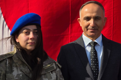 Depremde Parkasını Veren Emekli Albay, 3 Yıl Sonra Üniversite Öğrencisiyle Buluştu