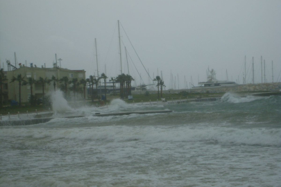 Hava durumu değişti! Fırtına ve sağanak geliyor, sıcaklık artıyor