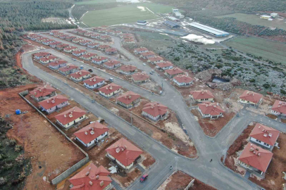 VİLLA DEĞİL, DEVLETİN KÖY EVİ! Gaziantep'te depremzedeler yeni yuvalarında