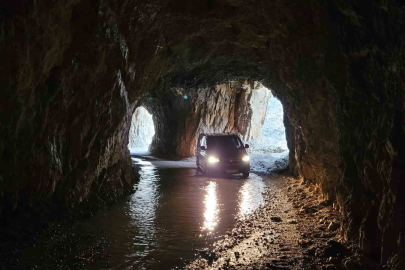 Kemaliye’de Taş Yolu’nda kar suları tünelleri bastı