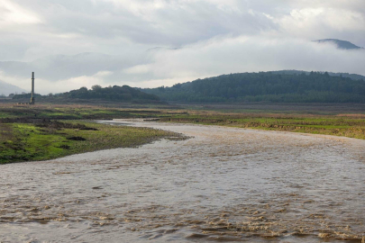 İzmir'de Tarım Arazileri Risk Altında: Yağmur Suyu Depolanmalı