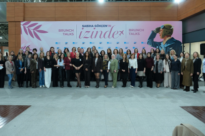 Gökyüzünün "Ses Duvarını" Yıkan Kadın: Hürriyet Munanoğlu