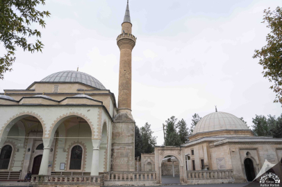 Siirt Baykan’daki Veysel Karani Türbesi Neden Yüzyıllardır Ziyaret Ediliyor?