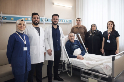 Şanlıurfa’da Tıp Mucizesi: Kalbine Giden Yol Omuzundan Geçti