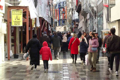 Öksürüğünüz Geçmiyor mu? İşte Viral Enfeksiyonun "İnatçı" Yüzü ve Doğal Reçetesi