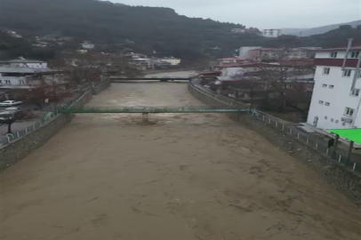 4 ilde yollar kapandı, evler sular altında kaldı