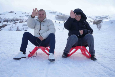 Bayburt’ta Yürek Isıtan Görüntüler: 2 Bin 400 Rakımda "Gençlik" Aşısı