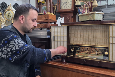 Makastan Radyo Tamirine: 60 İl Gezdi, Tarihin Sesini Koleksiyonuna Kattı