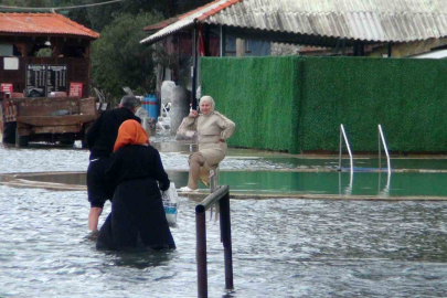 Muğla’da Göl Taştı, Sultaniye Suya Gömüldü!