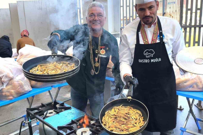 Turizm Şehri mi, Göçle Büyüyen Çok Kültürlü Merkez mi?